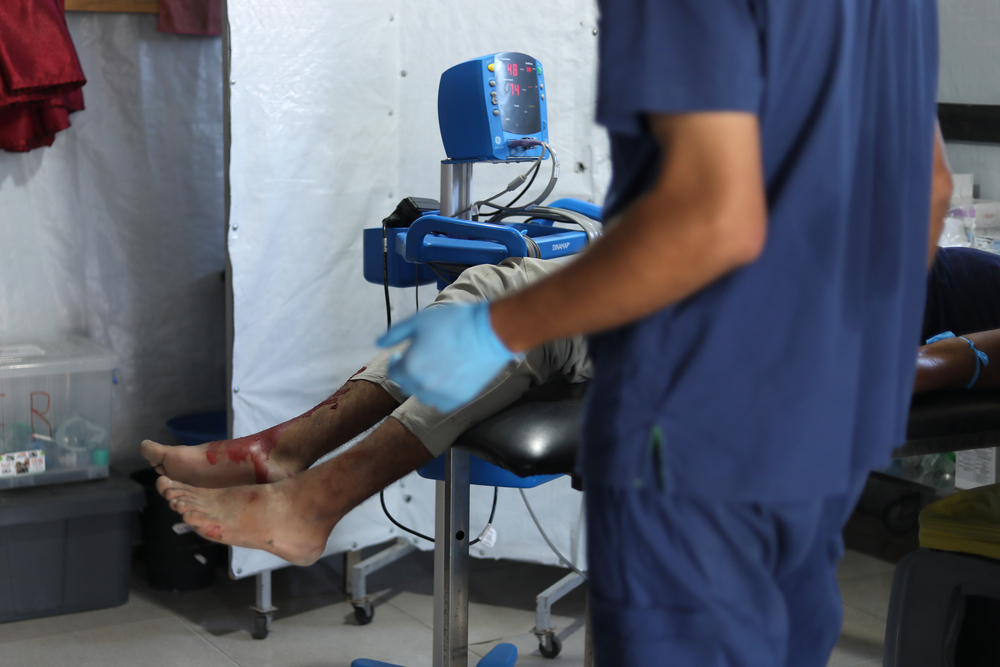After Israeli forces opened fire at people in one of the GHF distribution sites, At MSF health centre Al Mawasi we are receiving patients with injuries including the dead while trying to get food for their families in Gaza. Copyright: Nour Alsaqqa/MSF