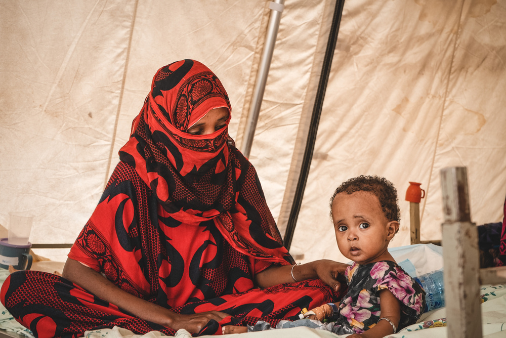 Éthiopie - Iftu a été admis pour malnutrition aiguë et son état s'améliore lentement après avoir été traité dans notre centre nutritionnel thérapeutique à l'hôpital Dupti, dans la région d'Afar. © Njiiri Karago, 1er juin 2022