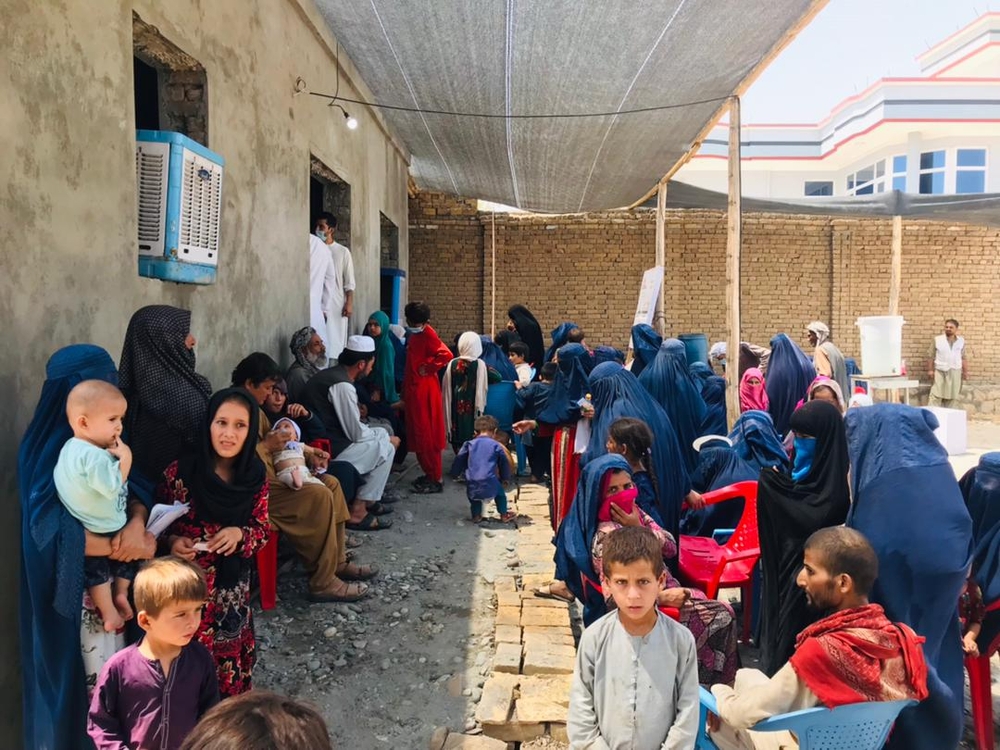 Veel mensen raakten ontheemd tijdens de gevechten. In de stad Kunduz zetten we daarom een tijdelijke kliniek op begin juli. In de eerste 12 dagen voerde ons team er maar liefst 3.400 consulten uit
