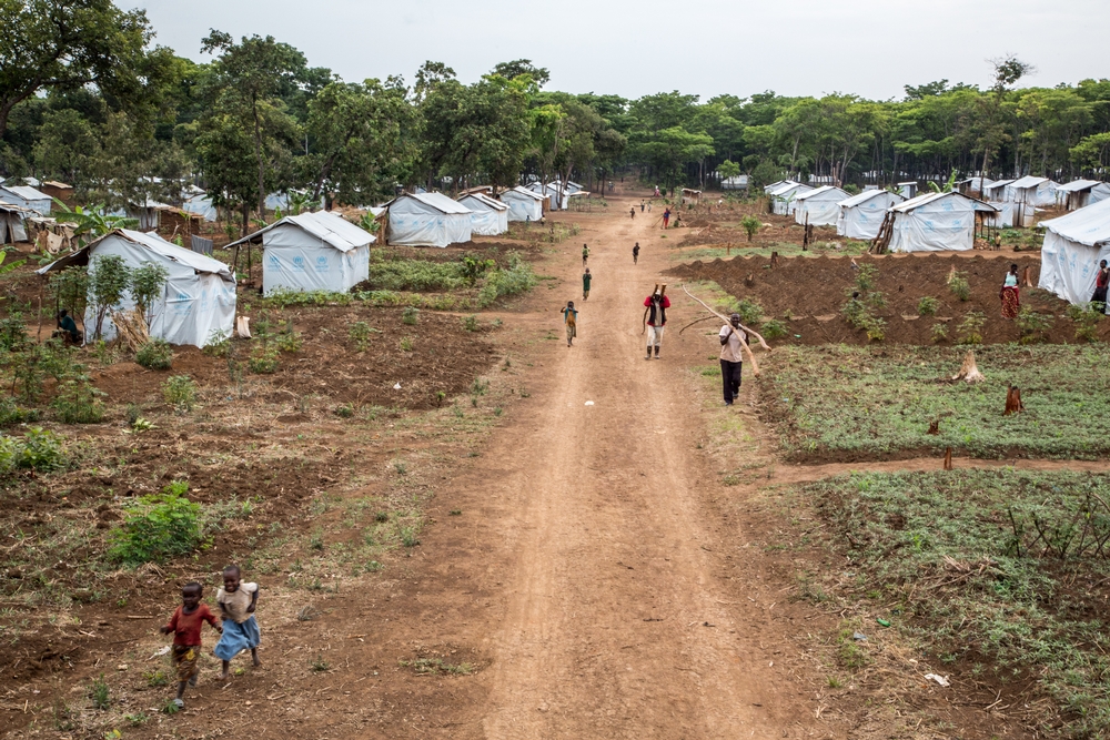 Beaucoup de tentes prévues pour accueillir les réfugiés doivent être remplacées ou réparées