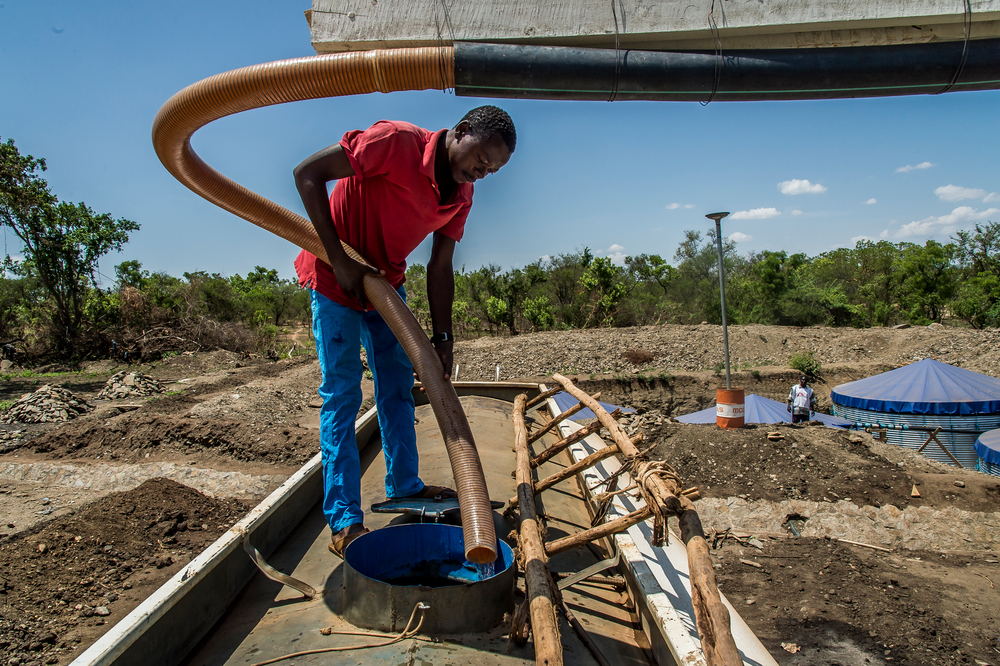 L’accès à l’eau potable est l’un des principaux défis dans les camps de réfugiés, et MSF continue de développer ses activités dans ce domaine.