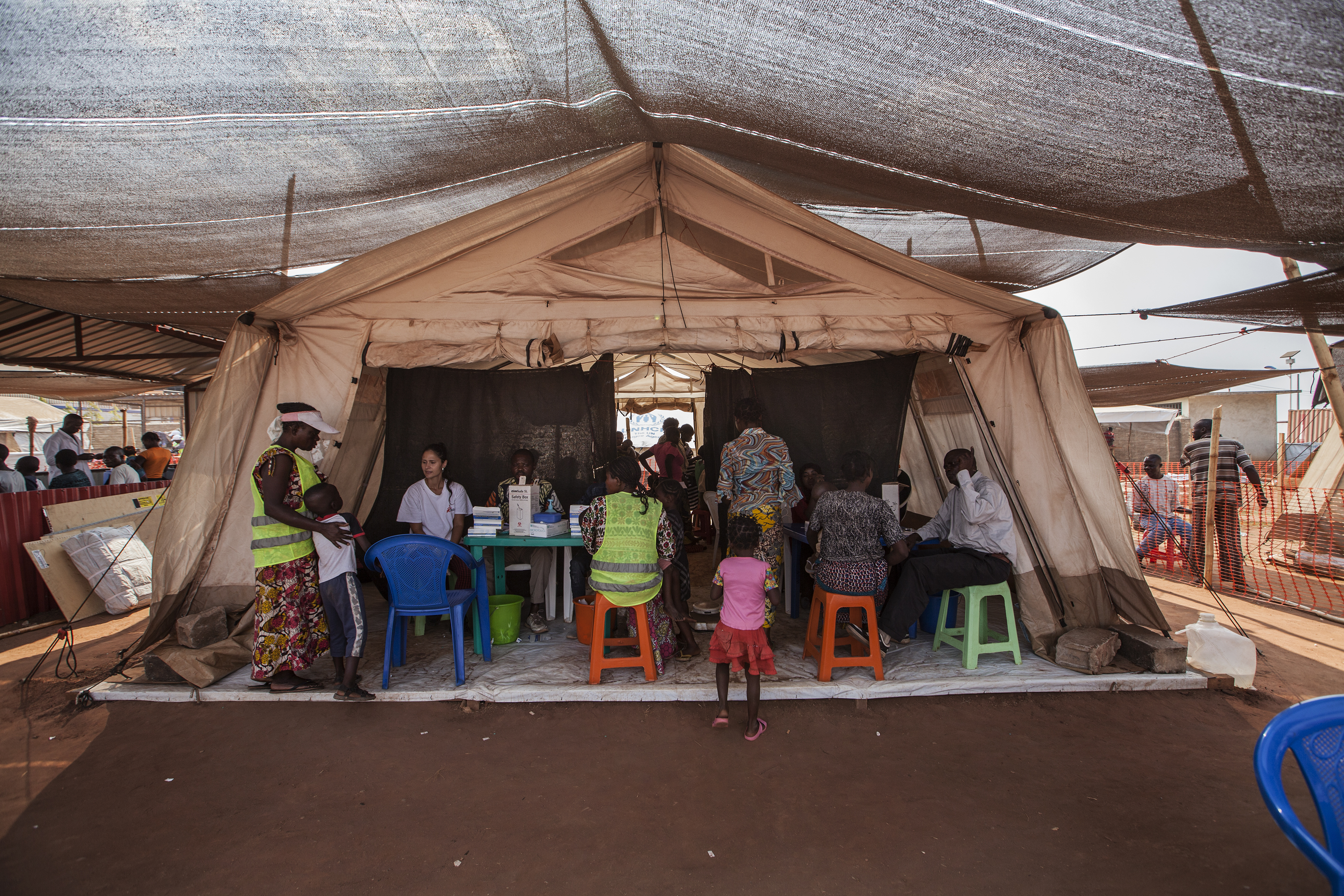 La clinique MSF du camp de réfugiés de Cacanda. Les maladies les plus courantes parmi les réfugiés sont le paludisme, les infections respiratoires et la diarrhée. © Bruno Fonseca, juillet 2017