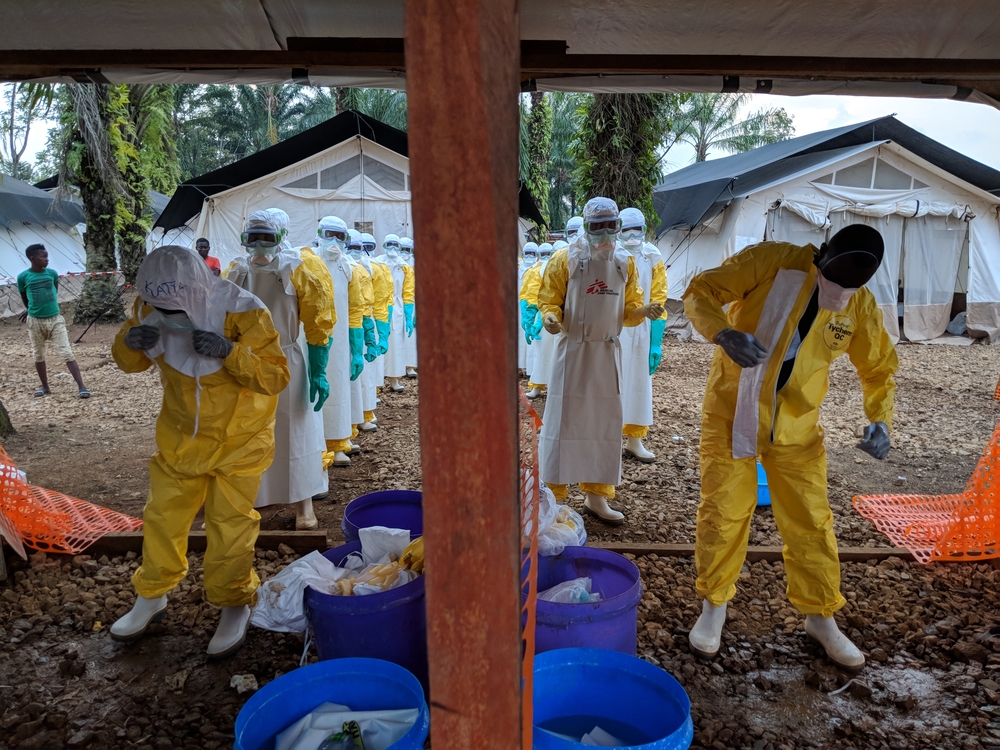 In Mangina, in de provincie Noord-Kivu, brak in augustus een tweede ebola-epidemie op een paar maanden tijd uit. De epidemie werd uiteindelijk de grootste die het land ooit heeft gekend en was eind 2018 alles behalve onder controle. © Karin Huster, augustus 2018.