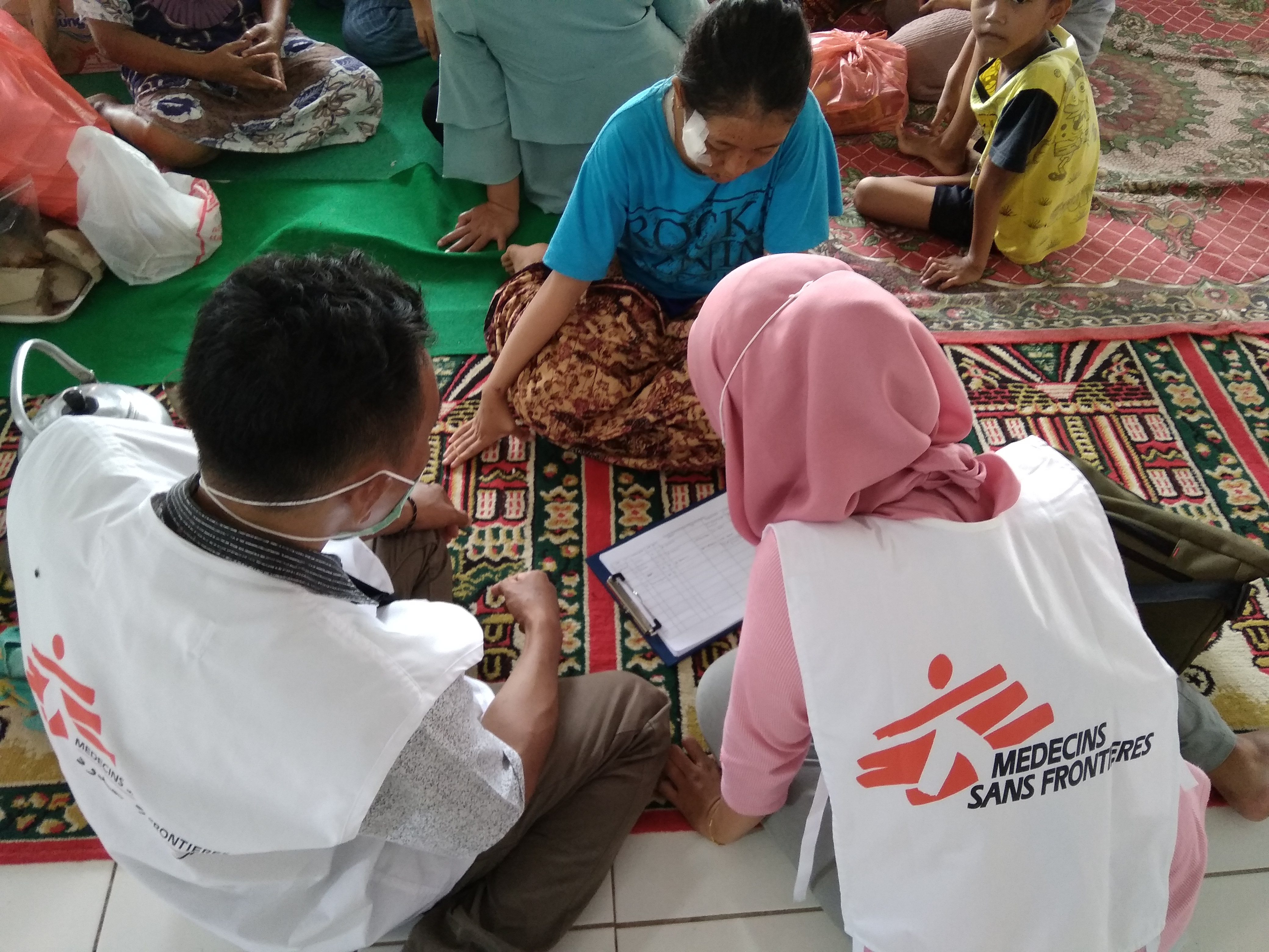 L’équipe de MSF s’est rendue dans un camp d’évacuation à Susukan Kampong, dans le sous-district de Carita.