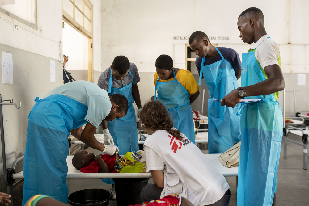 équipe médicale MSF dans un centre de traitement choléra