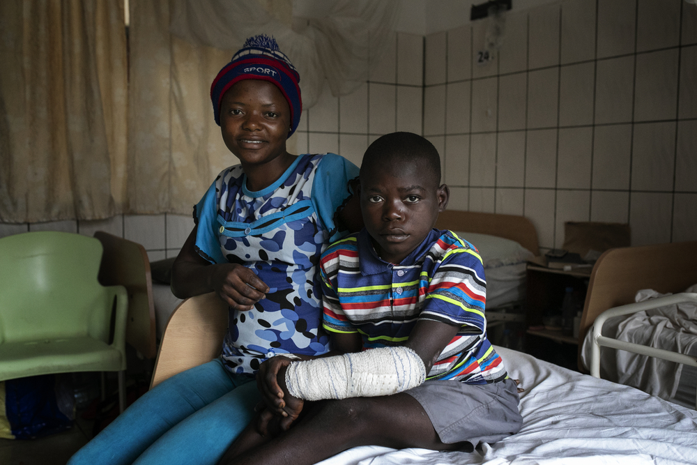 Little Mark had a road crash accident while he was traveling with his father on a motorbike. He is being taken care of by MSF doctors at Saint Mary Soledad Hospital in Bamenda, North-West Cameroon. 