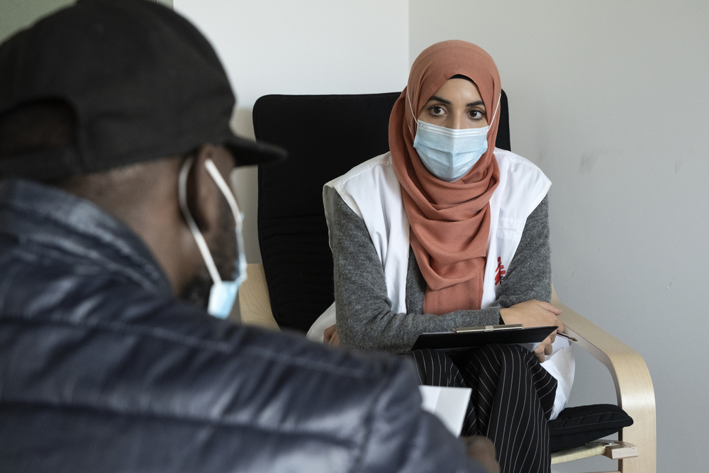 In de hub biedt Artsen Zonder Grenzen al 5 jaar psychologische bijstand aan dakloze migranten