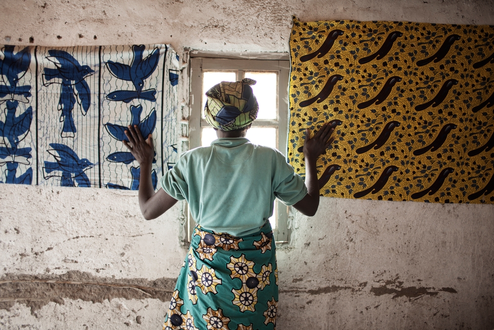 Een slachtoffer van verkrachting in het medisch centrum van Artsen Zonder Grenzen in de plaats Kitchanga, in Noord-Kivu, Congo, september 2013. © Giulio Di Sturco