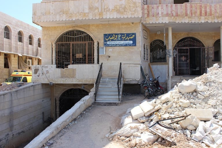 Cet hopital d'Idlib continue son activité malgré les bombardements qui l'ont fortement abimés ©MSF