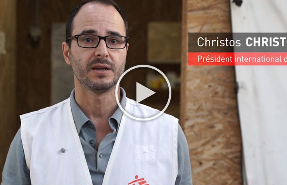 Dr. Christos Christou, Président international de MSF, témoigne de la situation des réfugiés sur les îles grecques