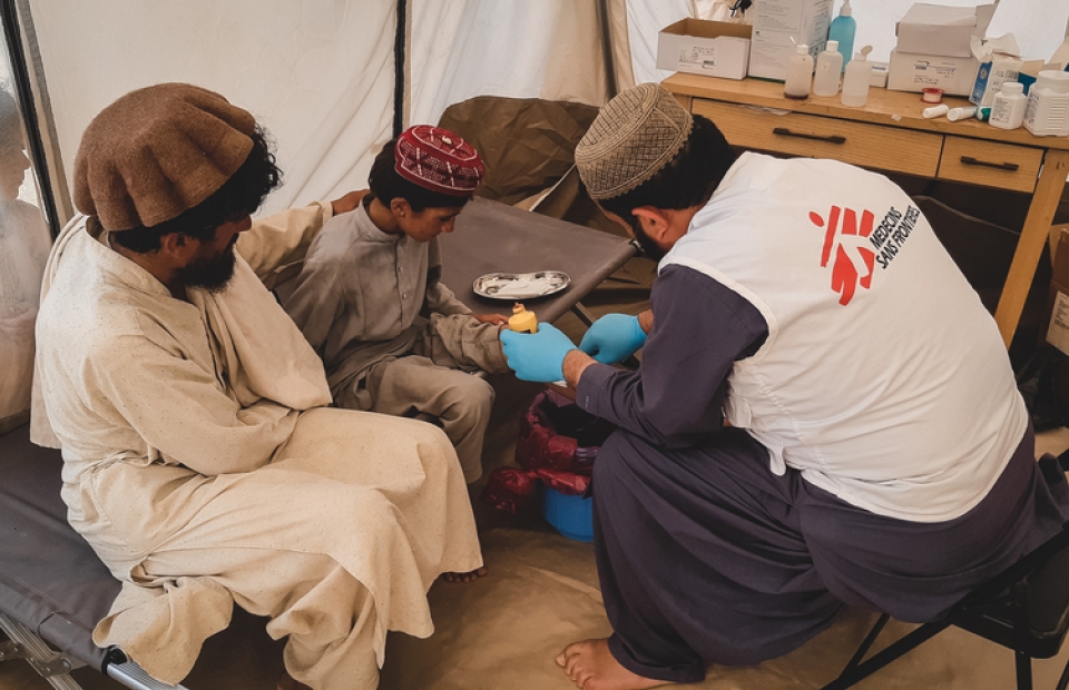 Après le tremblement de terre en Afghanistan à la fin du mois de juin, nos équipes d'intervention d'urgence sont entrées en action. C'est la réponse d'urgence que nous avons mise en place.
