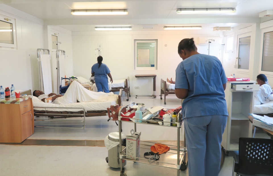 de intensieve zorgafdeling in het nieuwe ziekenhuis in Tabarre