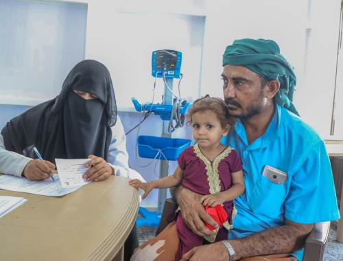 Mohammed Abu AlGhith a emmené sa petite-fille à l'hôpital Ad Dahi pour la faire soigner d'une diarrhée aqueuse aiguë. 