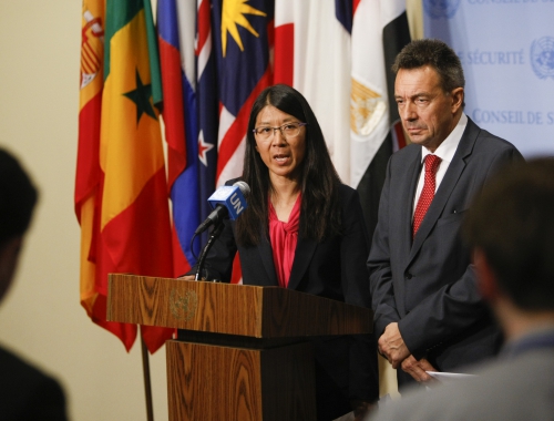 Joanne Liu, internationaal voorzitter van Artsen Zonder Grenzen, en Peter Mauter, voorzitter van het Internationale Rode Kruis  op de VN-Veiligheidsraad. © Paulo Filgueiras/AZG