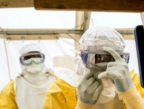 Artsen Zonder Grenzen publiceert een rapport over haar uitgaven tijdens de ebola-uitbraak in West-Afrika in 2014-2015.