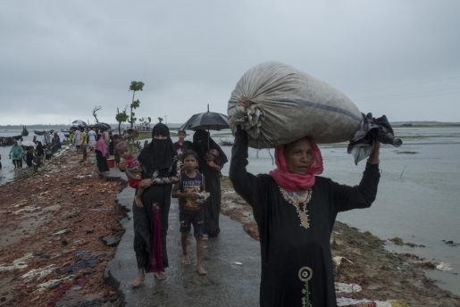Rohingya onderweg naar Bangladesh. © Antonio Faccilongo. Bangladesh, september 2017.